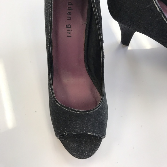 MADDEN GIRL BLACK PEEP TOE HEELS SZ 7 - Picture 3 of 4